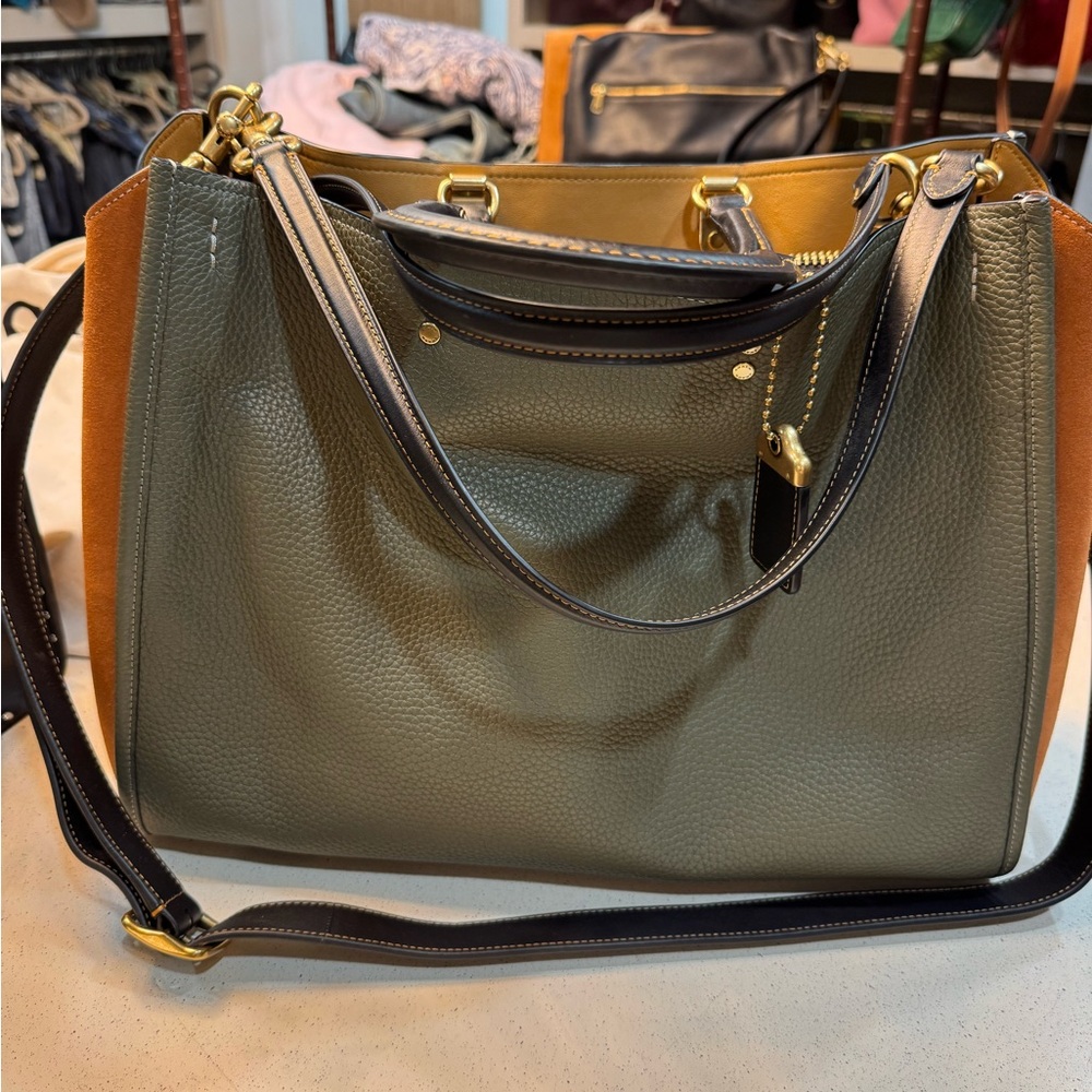 Rare Coach Rogue 39 Peeble leather and suede